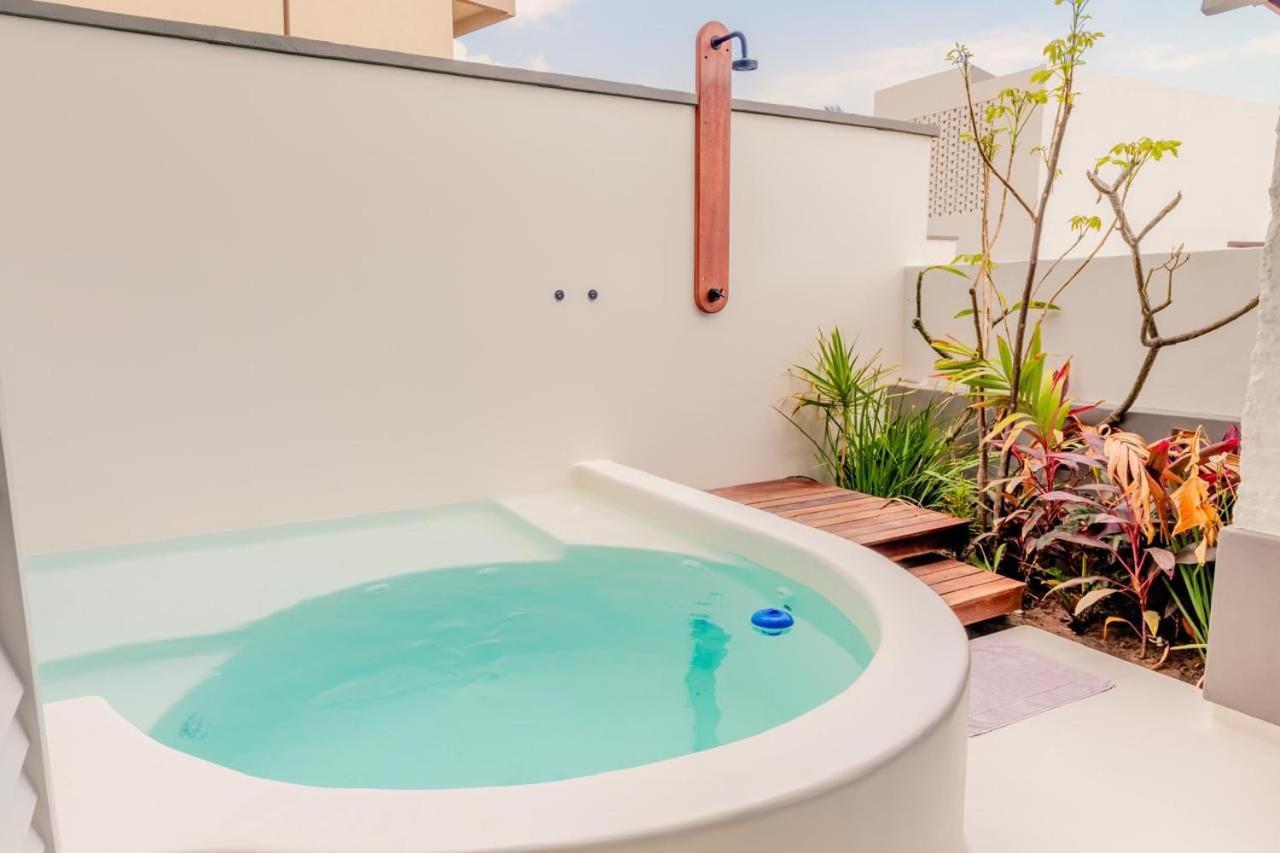 Outro Beach Hotel קומבוקו מראה חיצוני תמונה